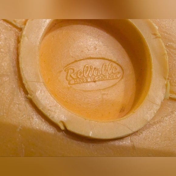 Vintage Retro 1970’s Plastic Crying Basset Hound Piggy Bank Excellent Condition - Picture 7 of 8